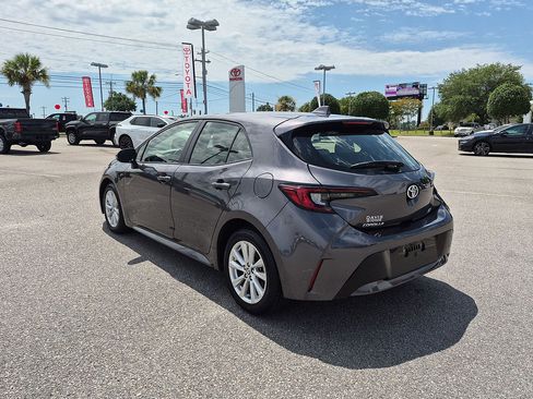 Used 2023 Toyota Corolla SE FWD image 5