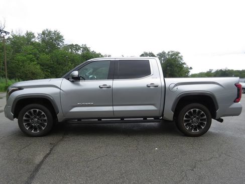 Used 2023 Toyota Tundra Limited AWD/4WD image 7