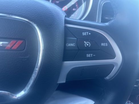 Used 2016 Dodge Charger SXT w/ Navigation & Travel Group image 13