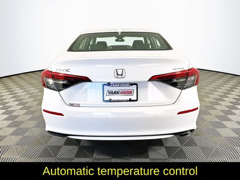 Used 2024 Honda Civic Sport image 9