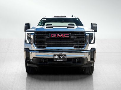New 2025 GMC Sierra 3500 Pro w/ Convenience Package
