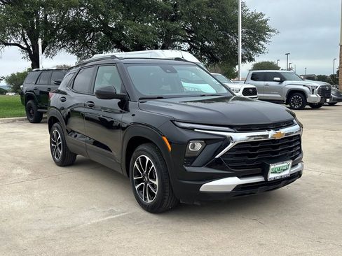 Used 2025 Chevrolet TrailBlazer LT FWD image 5