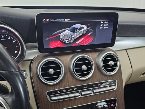 Used 2020 Mercedes-Benz C 300 4MATIC Sedan image 30