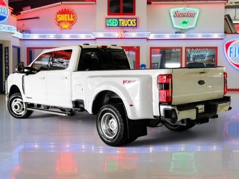 Used 2025 Ford F350 Lariat w/ FX4 Off-Road Package AWD/4WD image 4