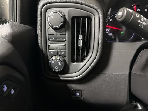 Used 2025 Chevrolet Silverado 1500 Custom Trail Boss w/ LPO, Dark Essentials Package AWD/4WD image 18