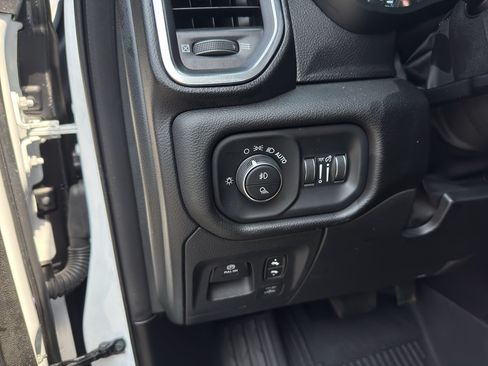 Used 2025 RAM 1500 Laramie w/ Laramie Southwest Edition AWD/4WD image 15