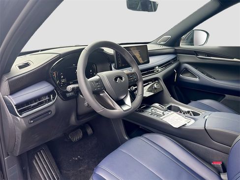 Used 2026 INFINITI QX60 Sport w/ Dark Cargo Package image 10