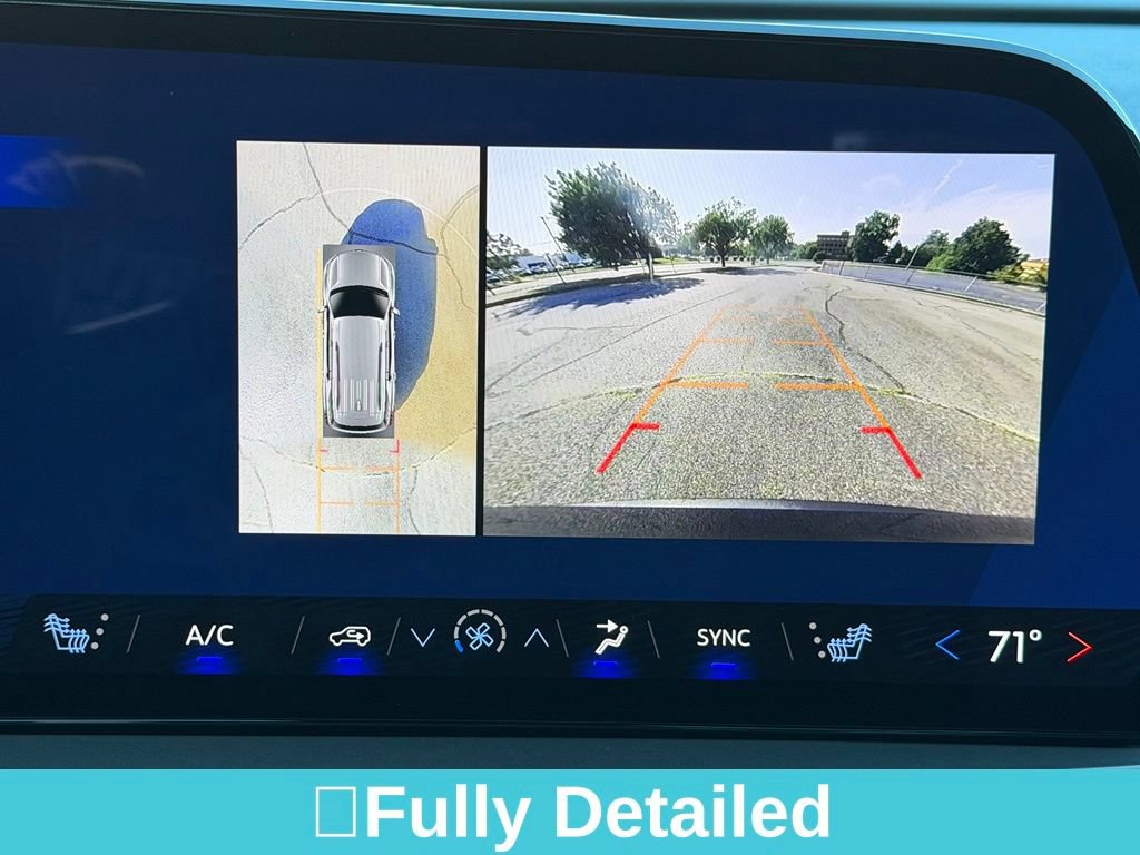 Used 2024 Chevrolet Traverse LT FWD image 29