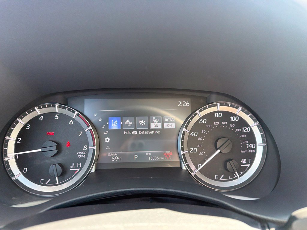 Used 2026 Toyota Highlander XLE AWD/4WD image 28