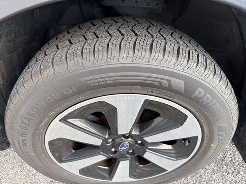 Used 2017 Subaru Forester 2.5i w/ Alloy Wheel Package AWD/4WD image 3