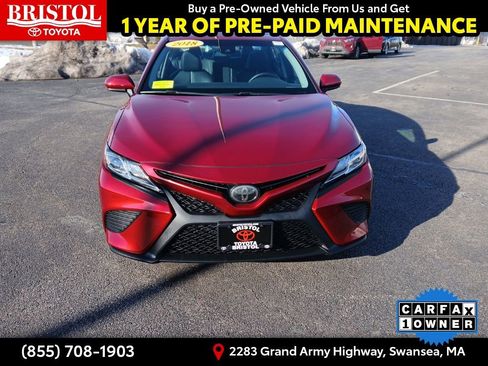 Used 2018 Toyota Camry SE w/ Moonroof Package image 2