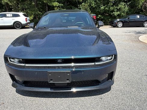 Used 2025 Dodge Charger Daytona Scat Pack w/ Track Pack AWD/4WD image 3
