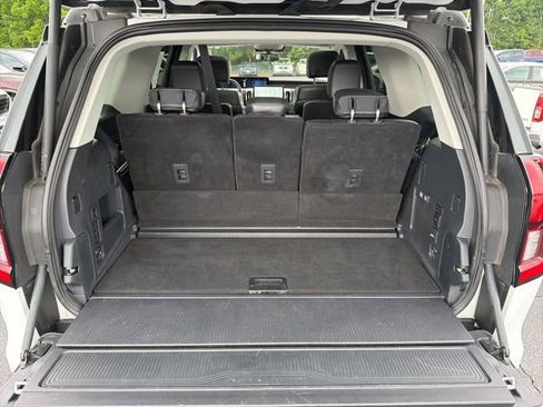 Used 2025 Ford Expedition Platinum AWD/4WD image 34