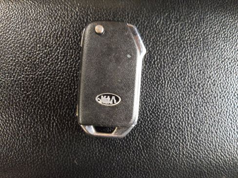 Used 2021 Kia Forte LXS FWD image 32