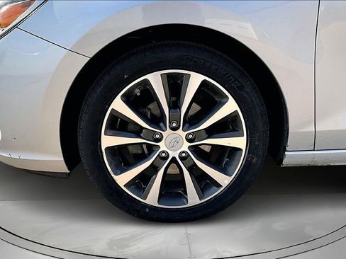 Used 2019 Hyundai Elantra GT image 28