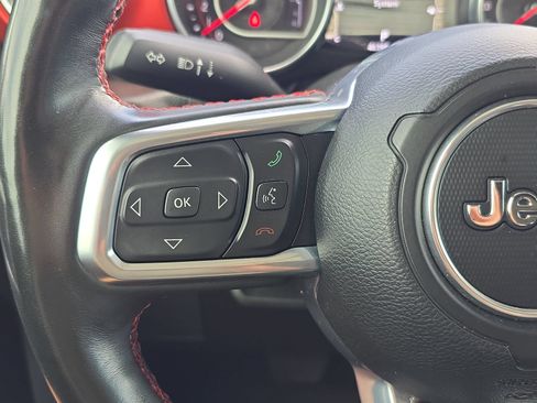 Used 2022 Jeep Gladiator Rubicon w/ LED Lighting Group AWD/4WD image 14