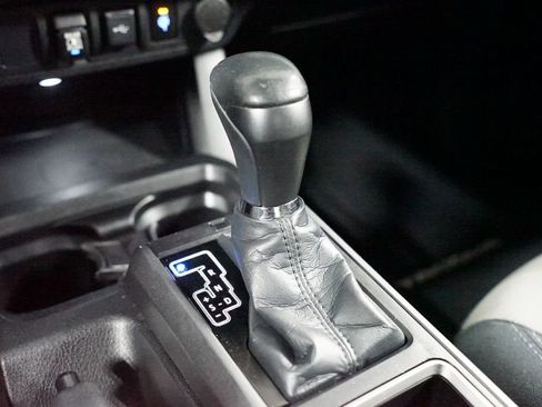 Used 2021 Toyota Tacoma TRD Sport image 23