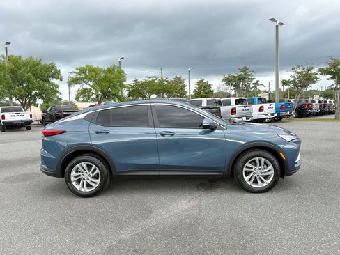 Used 2025 Buick Envista Preferred w/ Convenience I Package FWD image 2