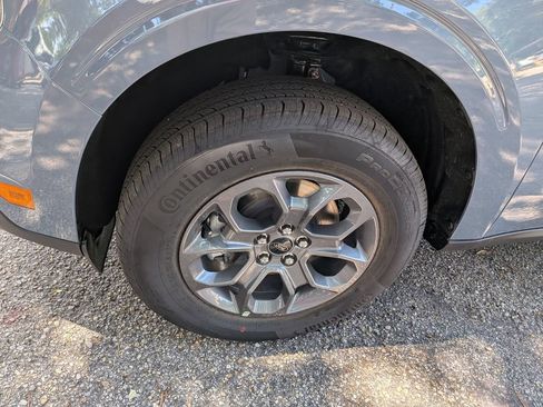 New 2026 Ford Maverick XLT w/ XLT Luxury Package FWD image 12