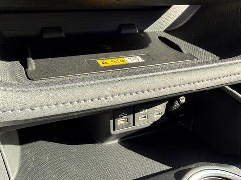 Certified 2024 Toyota Highlander XLE image 22