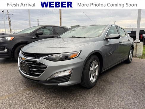 Used 2024 Chevrolet Malibu LT image 1