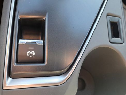 Used 2024 Subaru Crosstrek 2.0i Premium w/ Popular Package #4 image 20