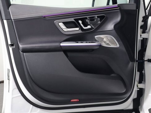 New 2026 Mercedes-Benz EQE 320 4MATIC SUV image 7
