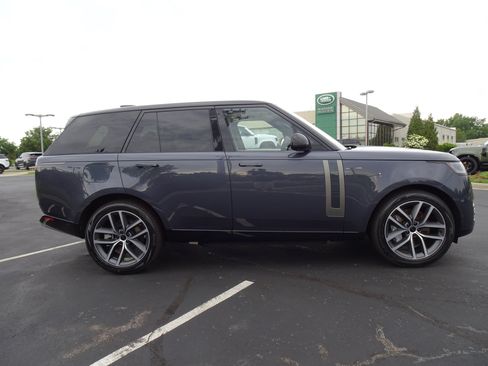 New 2026 Land Rover Range Rover SE AWD/4WD image 10