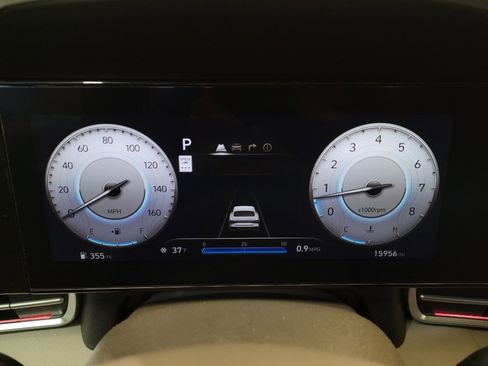 Used 2024 Hyundai Elantra SEL image 23