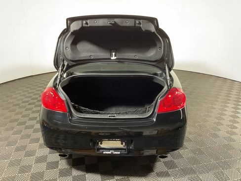 Used 2013 INFINITI G37 Journey RWD image 12