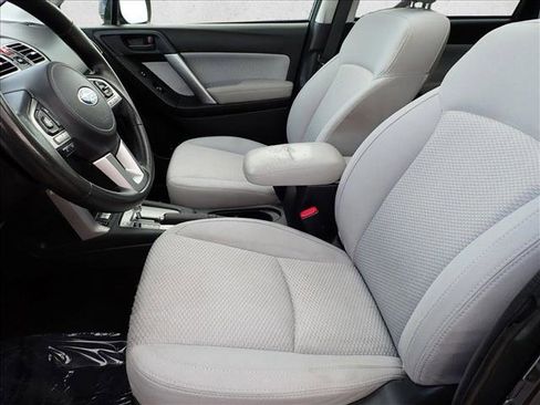 Used 2018 Subaru Forester 2.5i Premium AWD/4WD image 12