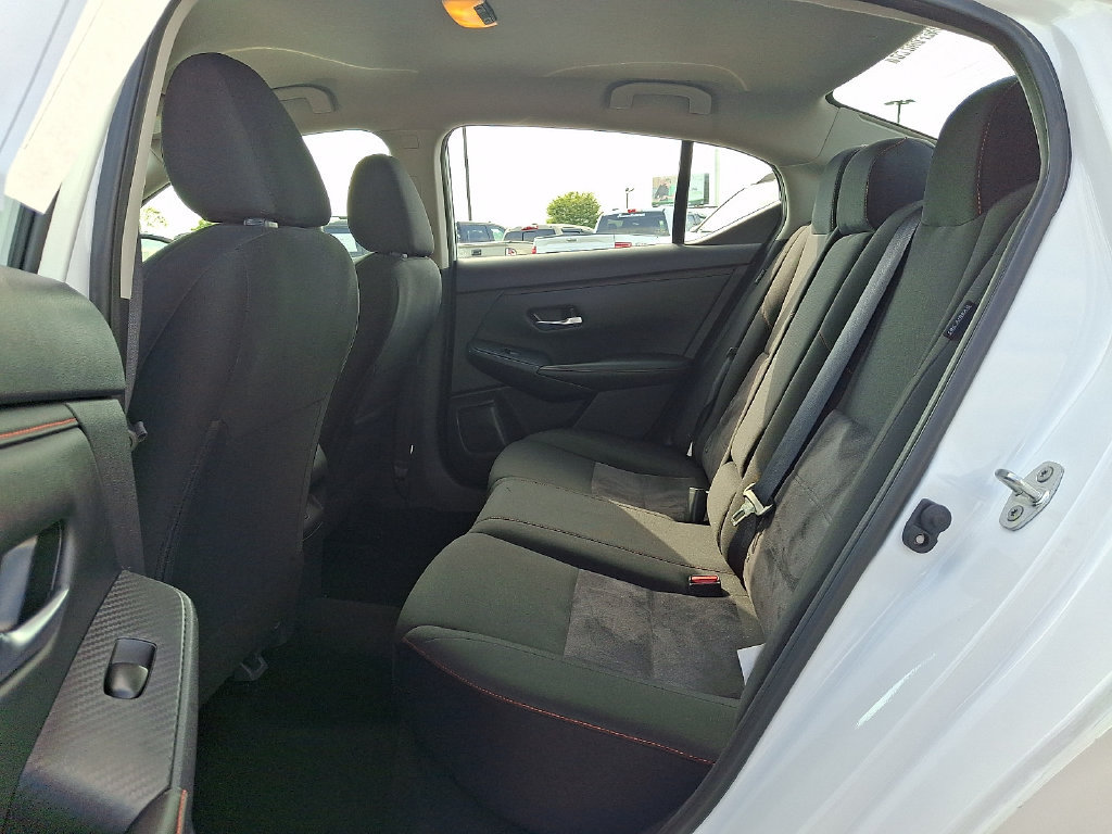 Used 2025 Nissan Sentra SR FWD image 10