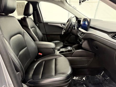 Used 2023 Ford Escape Platinum image 18