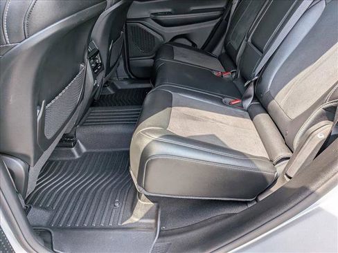 Used 2024 Jeep Grand Cherokee Altitude image 19