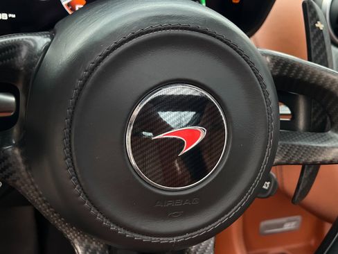 Used 2017 McLaren 570S image 39