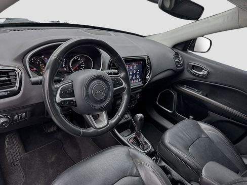 Used 2018 Jeep Compass Limited image 7