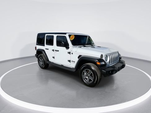 Used 2022 Jeep Wrangler Sport S image 2