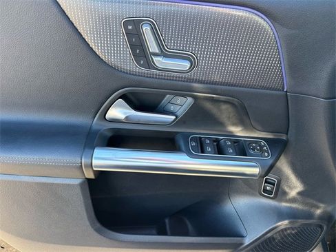 Used 2023 Mercedes-Benz GLA 250 w/ Premium Package image 25