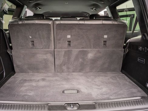 Used 2023 Jeep Wagoneer Series III w/ Preferred Equipment Group image 31