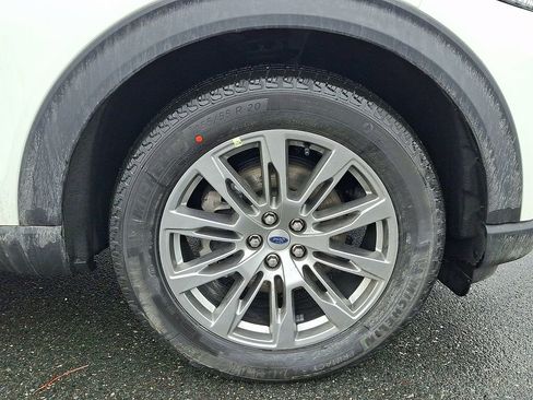 New 2026 Ford Explorer Active w/ Active Comfort Package image 5