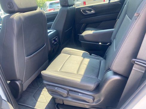 Used 2023 Chevrolet Tahoe Z71 w/ Luxury Package AWD/4WD image 9