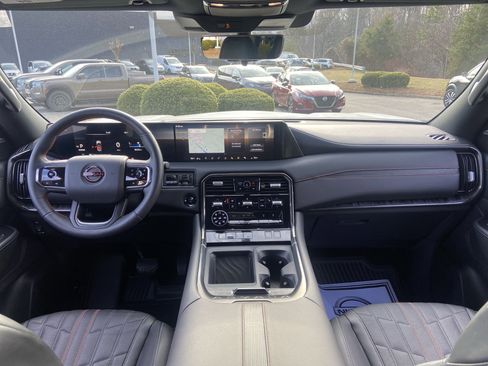 Certified 2025 Nissan Armada PRO-4X image 16