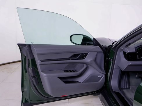 Certified 2025 Porsche Taycan Turbo AWD/4WD image 23