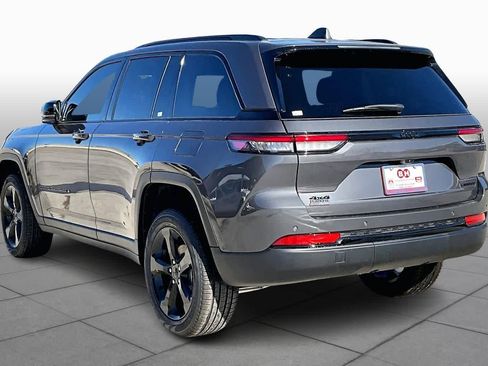 New 2025 Jeep Grand Cherokee Limited image 13