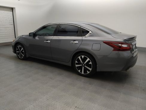 Used 2018 Nissan Altima 2.5 SR FWD image 3