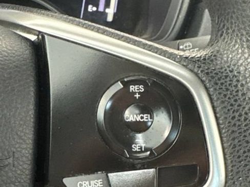 Used 2019 Honda CR-V LX image 5
