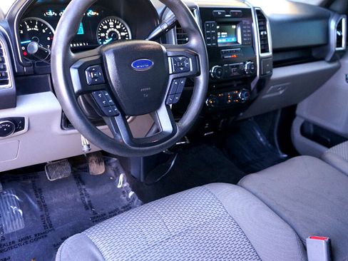 Used 2016 Ford F150 XLT image 10