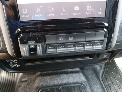 New 2026 RAM 3500 Tradesman AWD/4WD image 35