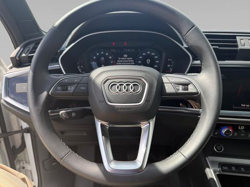 Used 2023 Audi Q3 2.0T Premium w/ Convenience Package AWD/4WD image 13