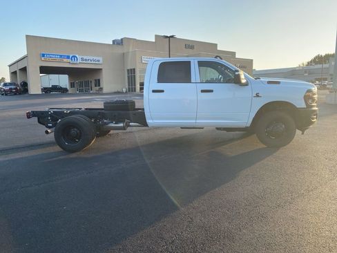 New 2026 RAM 3500 Tradesman image 9